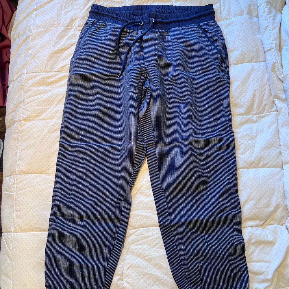 Athleta Capri Pants